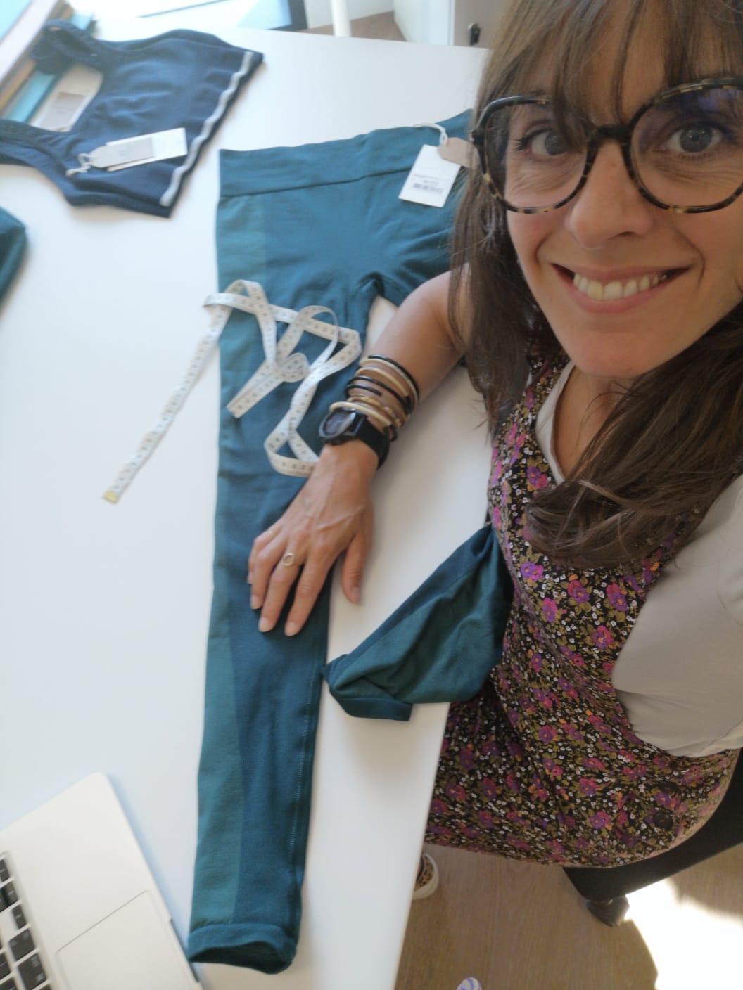 Cannelle blanchard dessine les vêtements de yoga kitiwaké